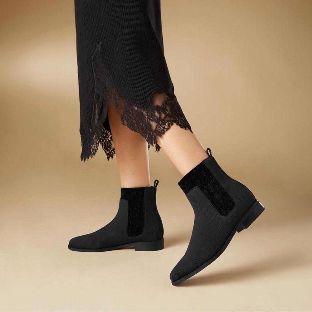 Vivaia Square-Toe Water-Repellent Ankle Boots (Riley Pro)